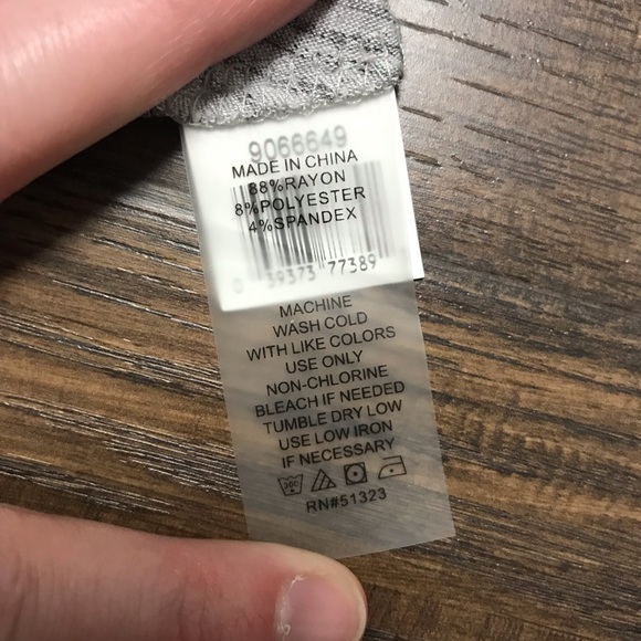 Vince Camuto Heathered Gray 3/4 Sleeve Flowy Tee - Picture 6 of 6